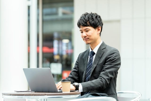 サイバー攻撃がもたらす現代社会の脅威と防御の最前線を読み解く